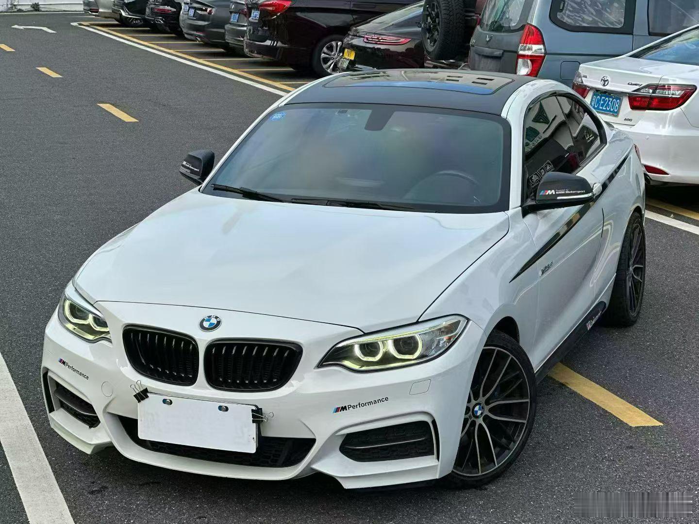 找了几个月的宝马m235i十年车龄 极品货真的少见好不容易碰到一台 5万km个人