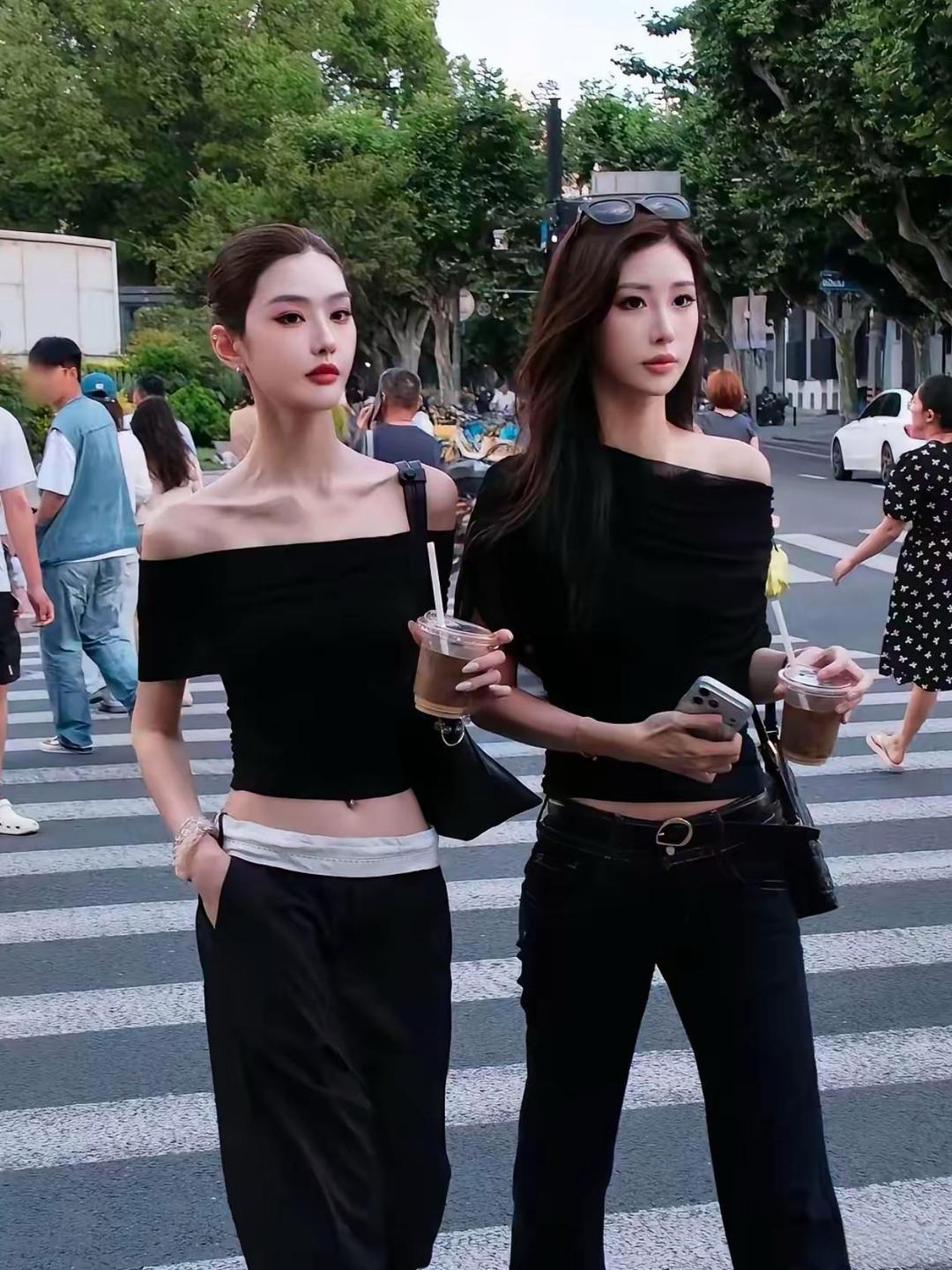 我的今日状态：😁轻松愉快
我这里的天气：阴天☁️
遇见美女的感觉总是轻松愉快。