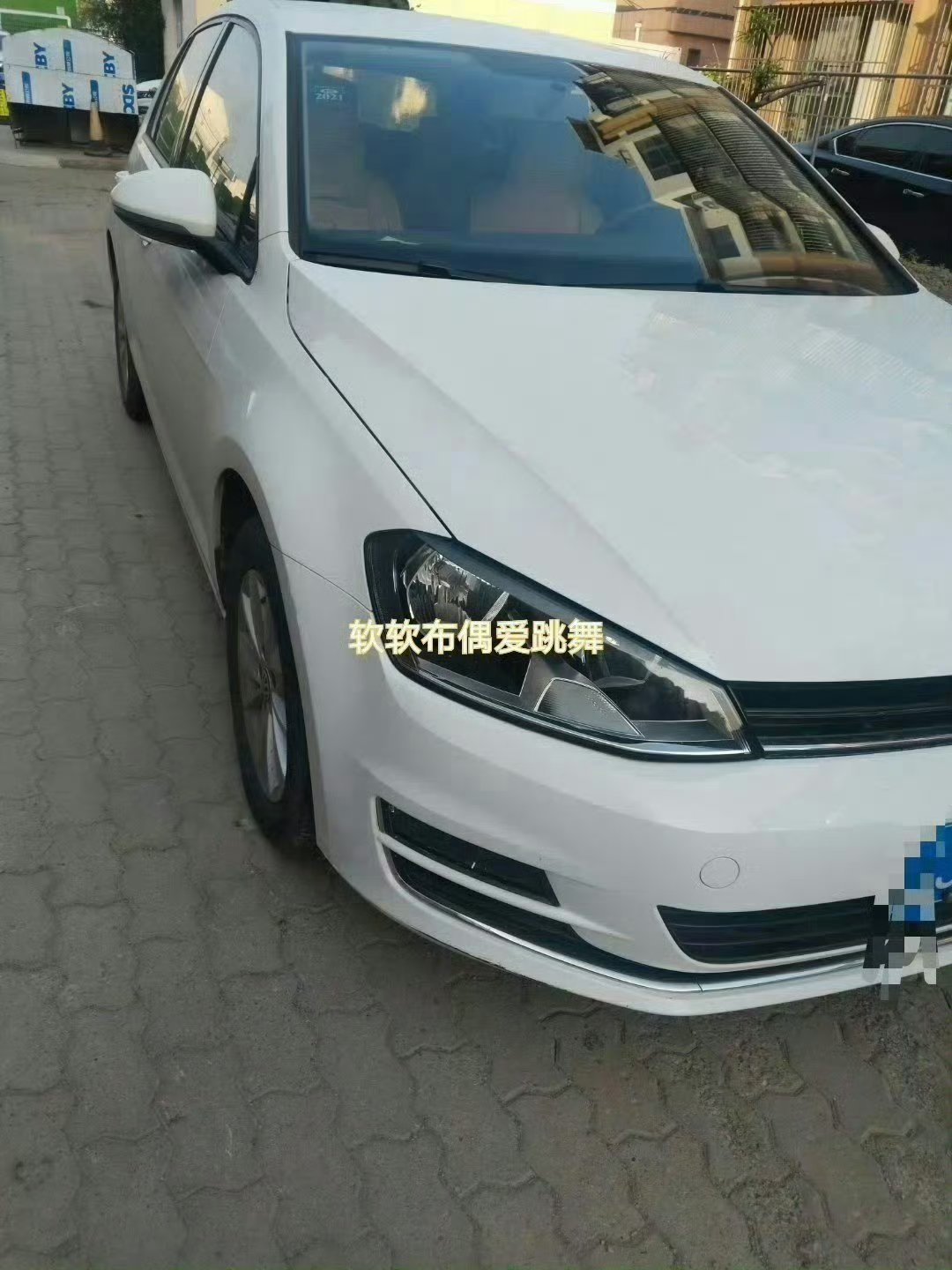 哨兵模式拍下的瞬间超级车主 汽车哨兵模式太绝了！拍下3个难忘瞬间，24小时守护太