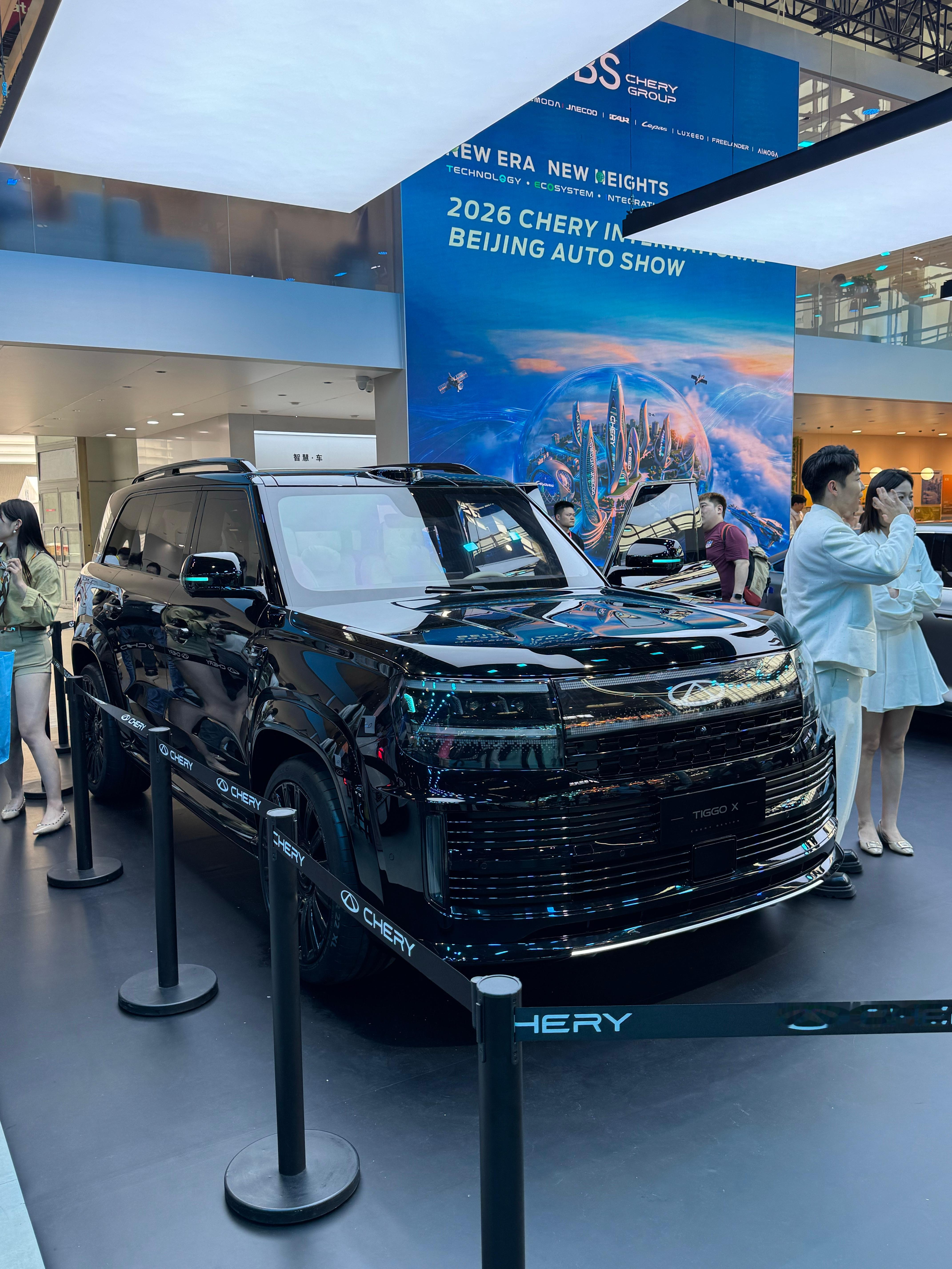 这次北京车展，因为展馆多了、空间大了，所以不少集团都是直接承包一个馆。奇瑞集团也