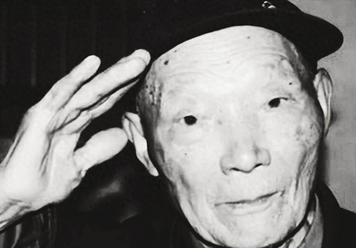 1958年军统戴笠亲信机要参谋被捕，一句话让审判法官态度大变，虽然是军统，为何你