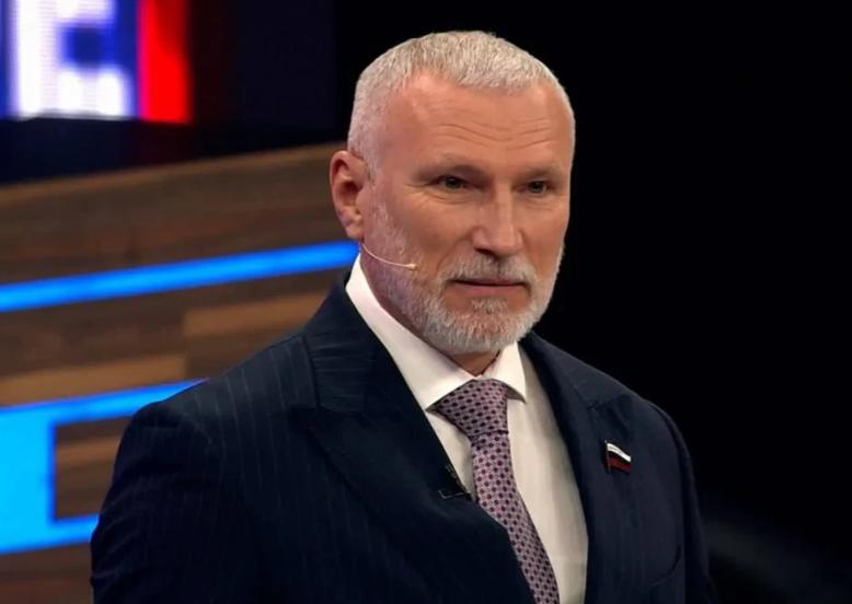 美国扣押俄罗斯油轮，引发的后果可能很严重。消息称，俄联邦国家杜马议员要求政府对美