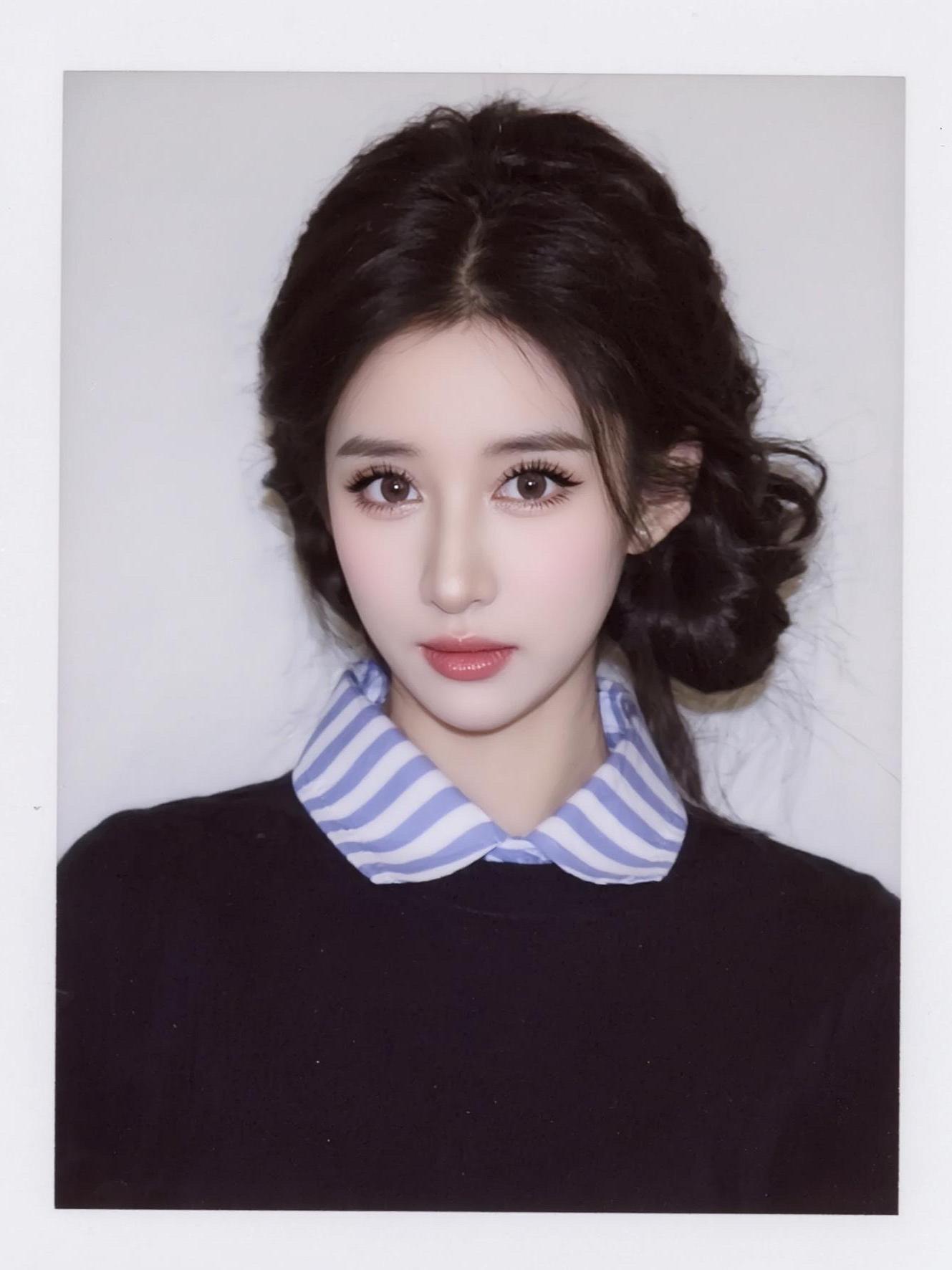 都说人与人之间有那么一瞬间就够了 可每当想起那些彼此袒露过的真心 最后...