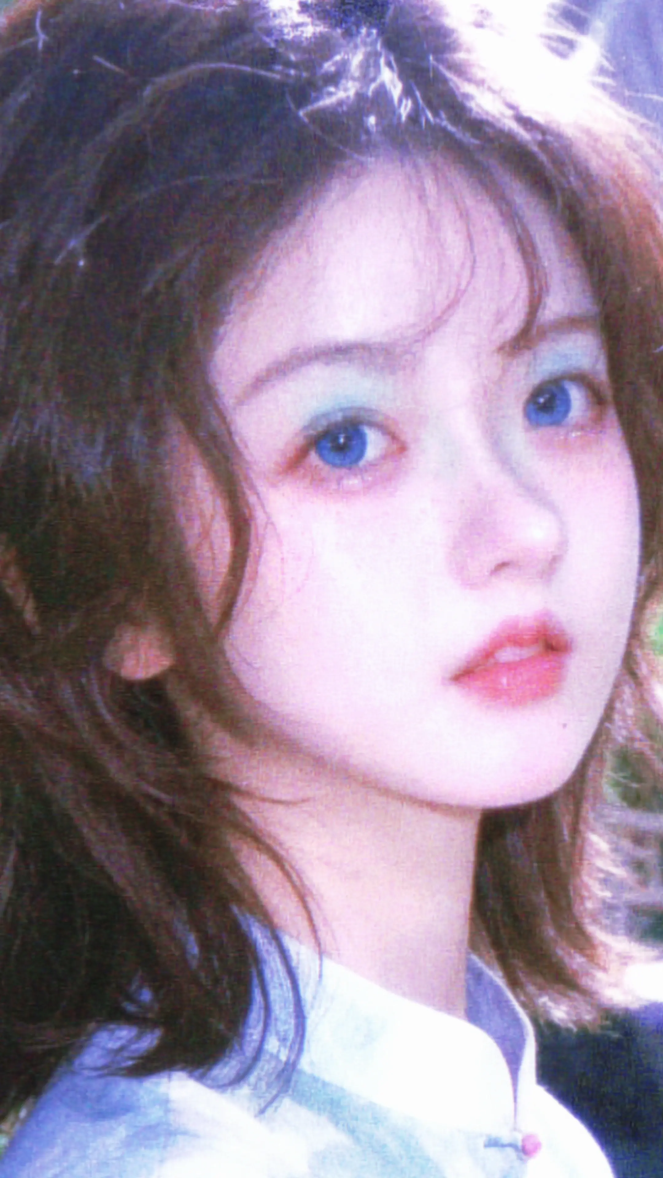 思念者的瞳是海色。Los ojos del que piensa so...