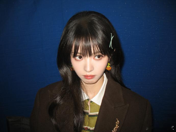 田曦薇蓝底证件照田曦薇蓝底照蓝底照最严厉的母亲💙 