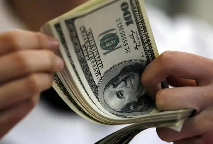 ·关税闹剧落幕！特朗普被逼退钱，万亿大蛋糕中国连边都沾不上？

聊起特朗普，大家