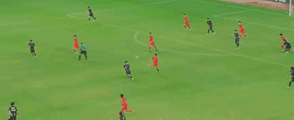 中国姆巴佩！中国U19男足这粒进球真解气，韩国队主帅哑口无言。
  国青队17岁