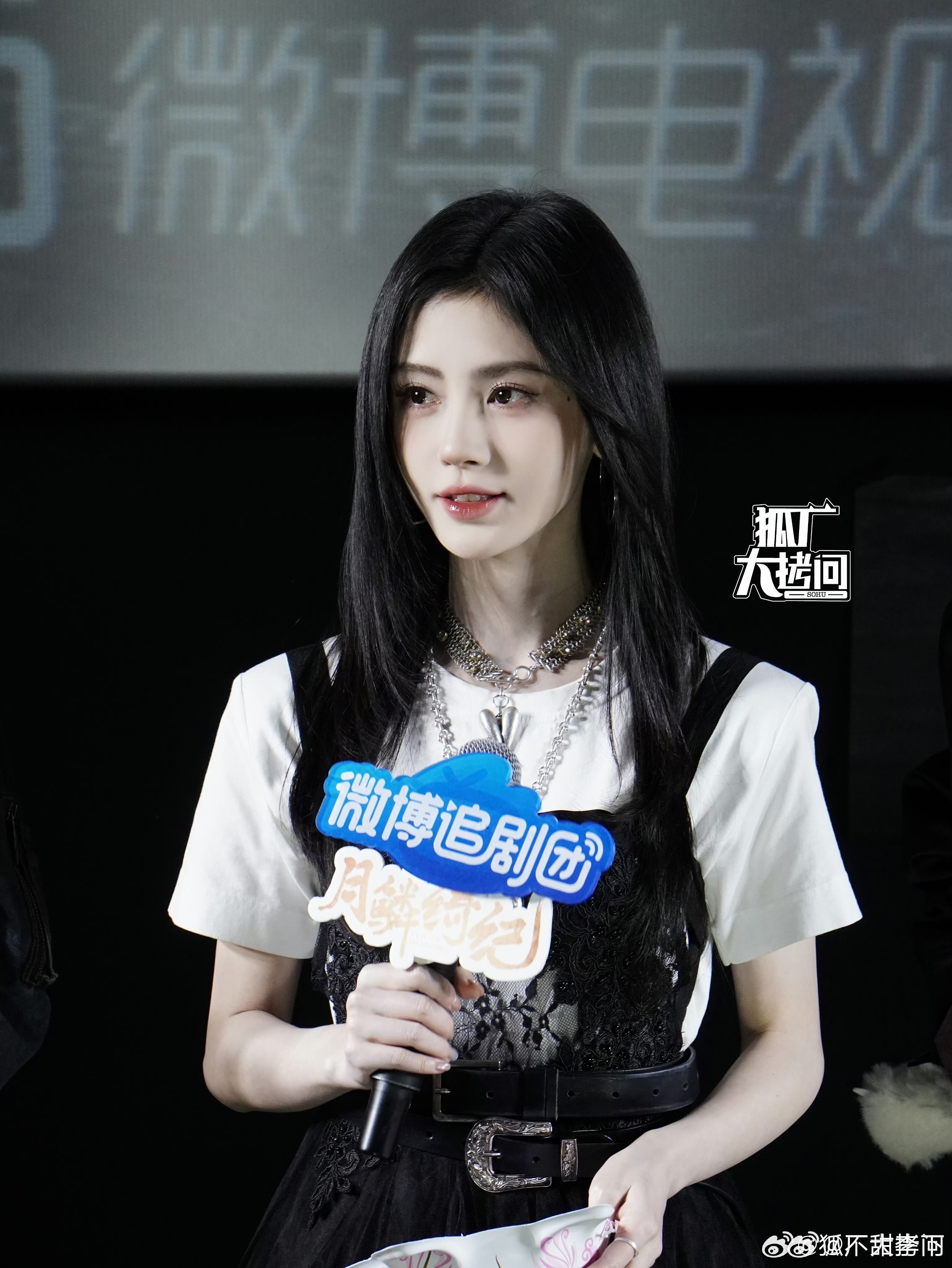 我鞠这张感觉原生脸在顶号 