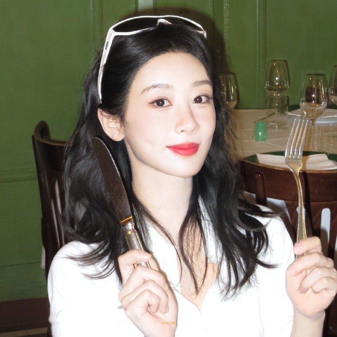 杨紫玉兰花开君再来 💜杨紫董竹君 是初遇时的悸动，是一次又一次的心动.𝓘𝓉