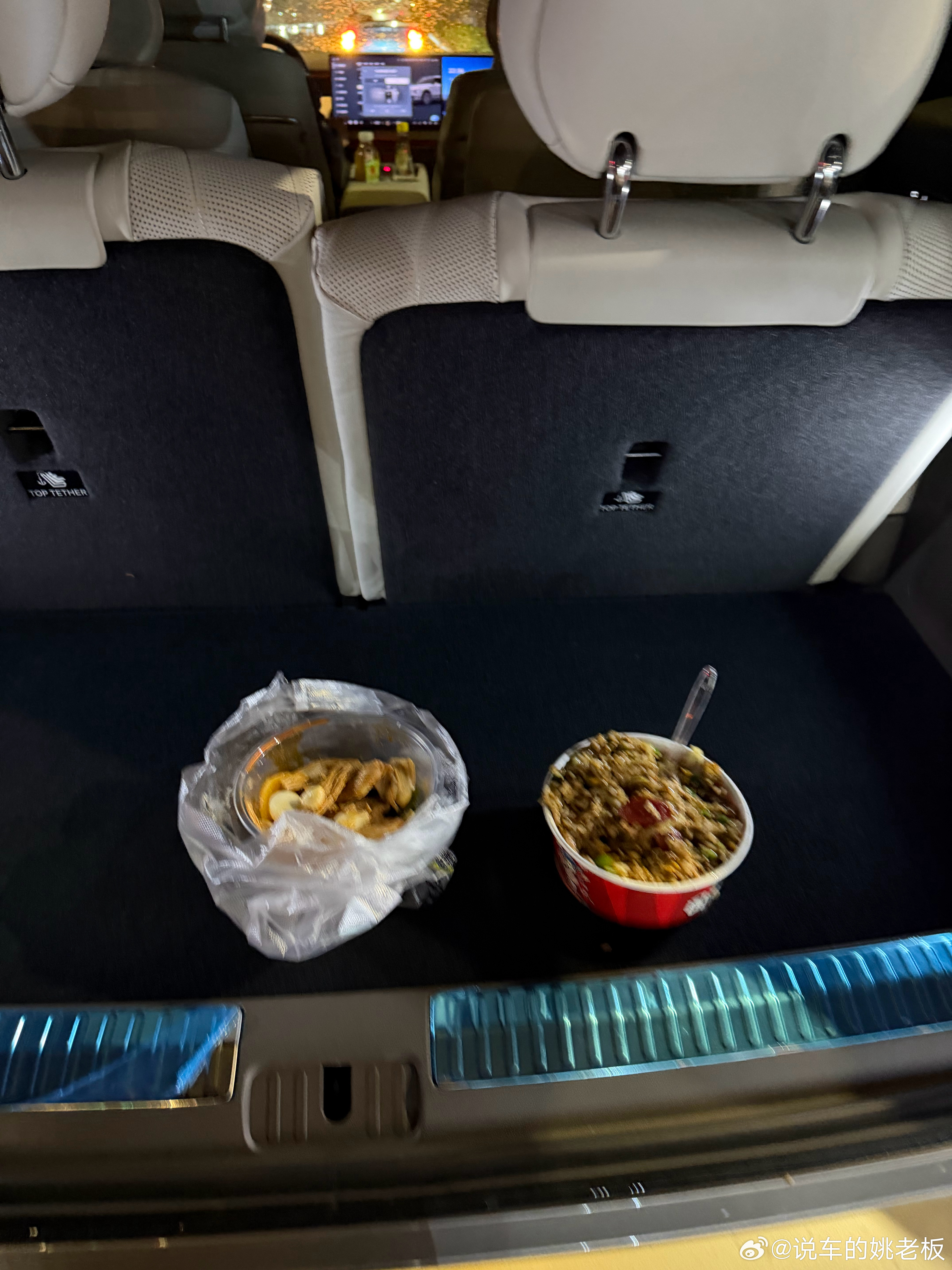 杭州-上海-杭州-安吉 一天拍了3台车 还面试2个人 吃口炒饭继续开始下一征途 