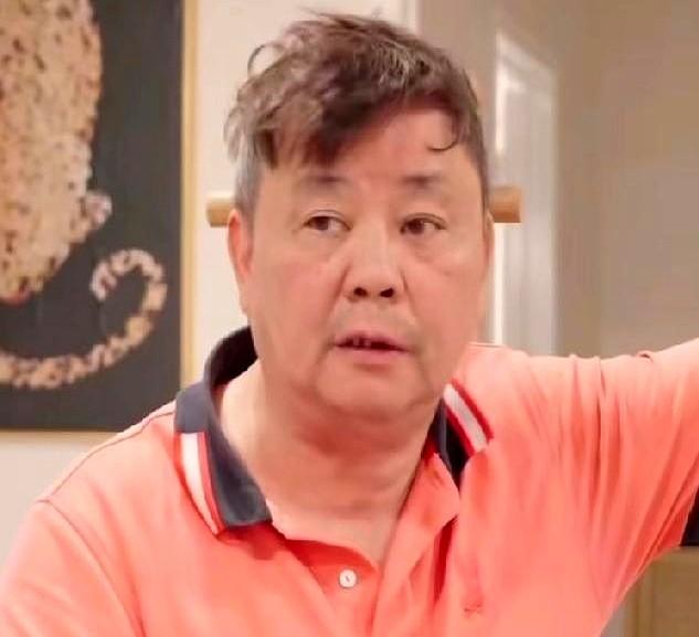 你敢信？白秀珠这个角色，是制片人从地下车库广告牌上“捡”来的。

当时原定的韩国