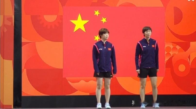 亚运会女双半决赛，国乒组合王曼昱/蒯曼VS泰国组合奥拉万·帕拉南/素塔西尼的比赛