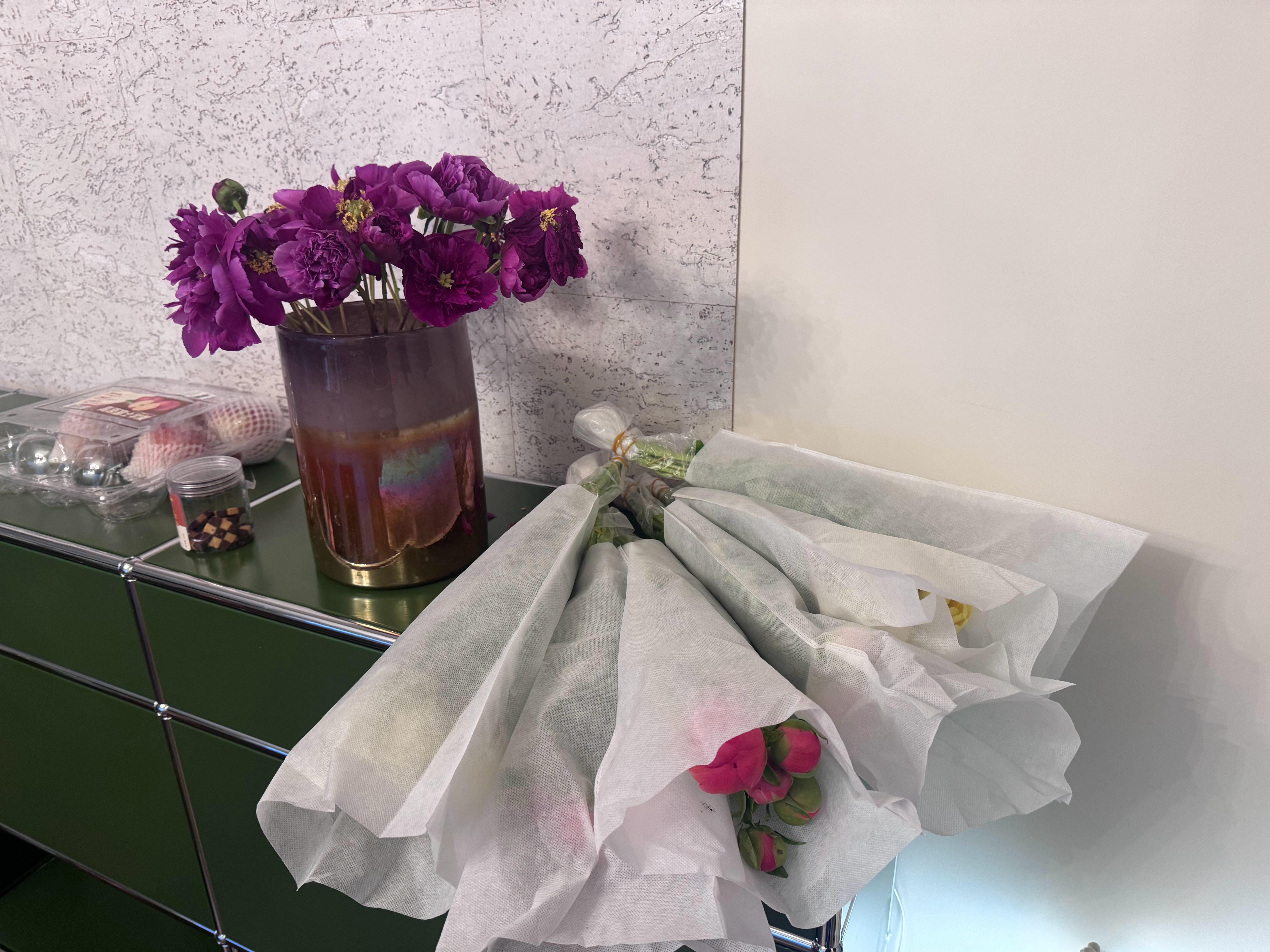 又到了芍药季，第一波可能早还有点拉垮，看看第二波盲盒开的怎么样