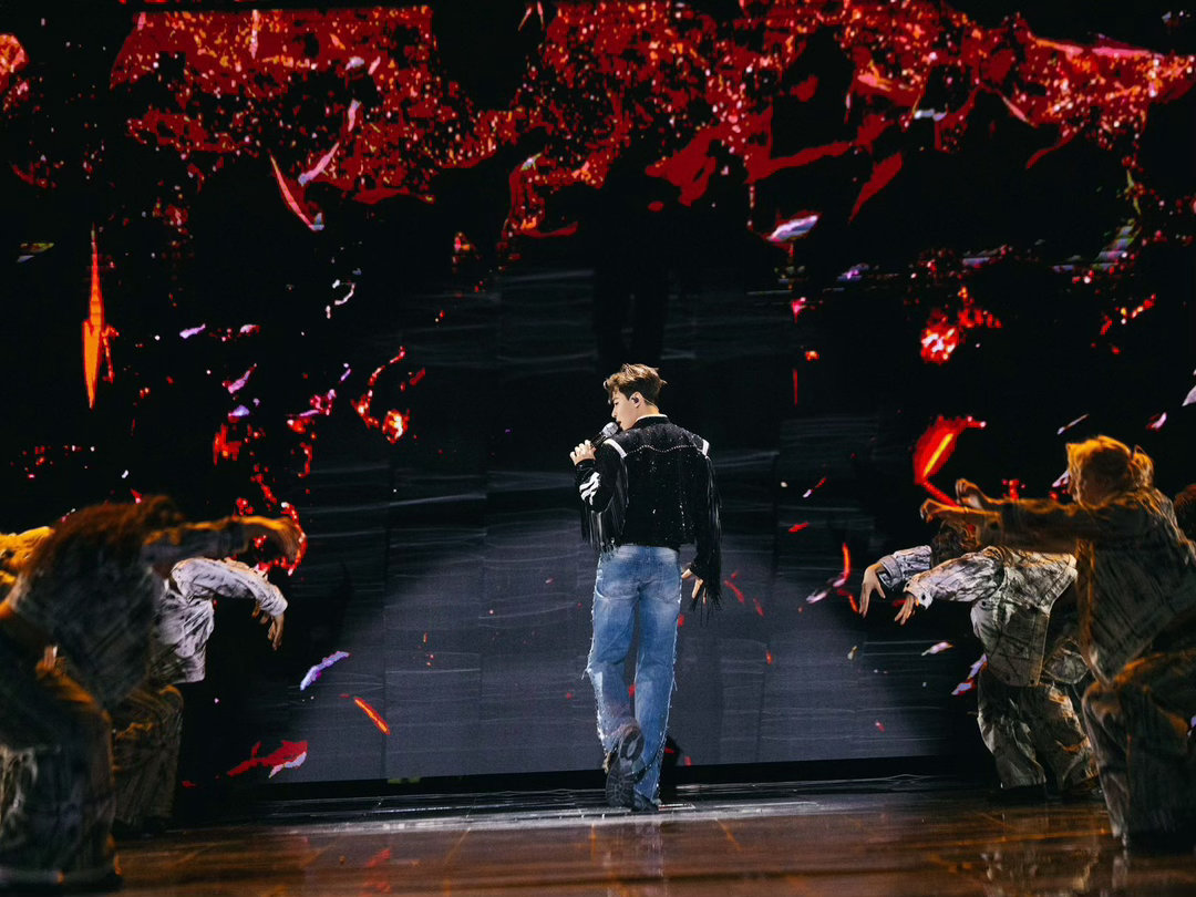 刘宪华首次世巡演唱会 深耕音乐这么多年，Loop station、乐器即兴、编曲
