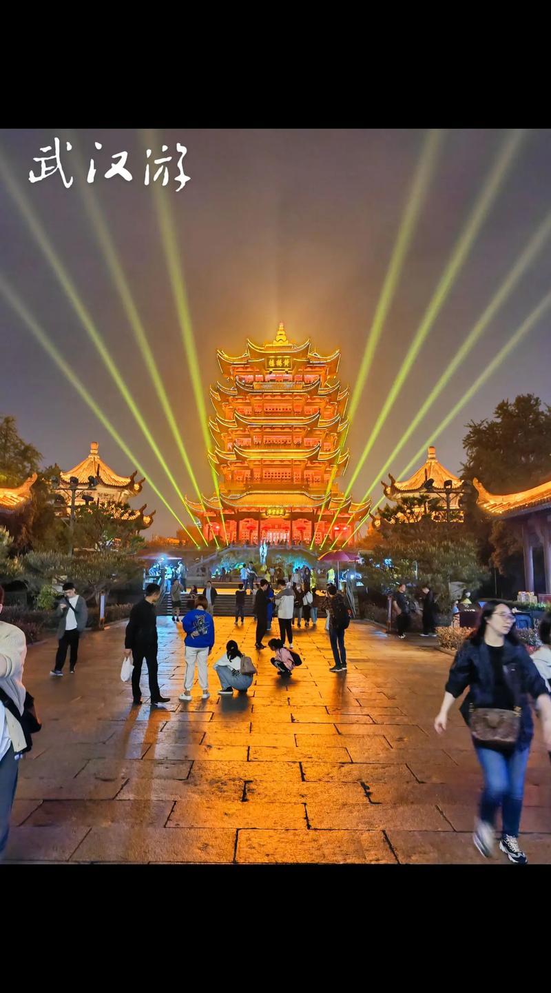 武汉在产业布局上真是下了一盘妙棋。如今产业竞争拼的是体系完整和协同高效，武汉给出