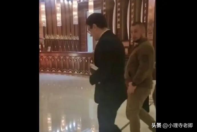 乌克兰代表团代表帕利萨拒绝评论与美国人的谈判结果

由乌梅罗夫领导的乌克兰代表团