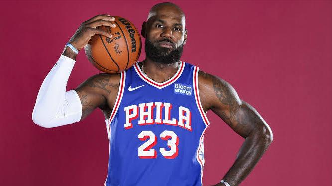 HoopsHype这份新赛季50大球星榜一出来，整个篮球圈都炸锅了！

文班亚马
