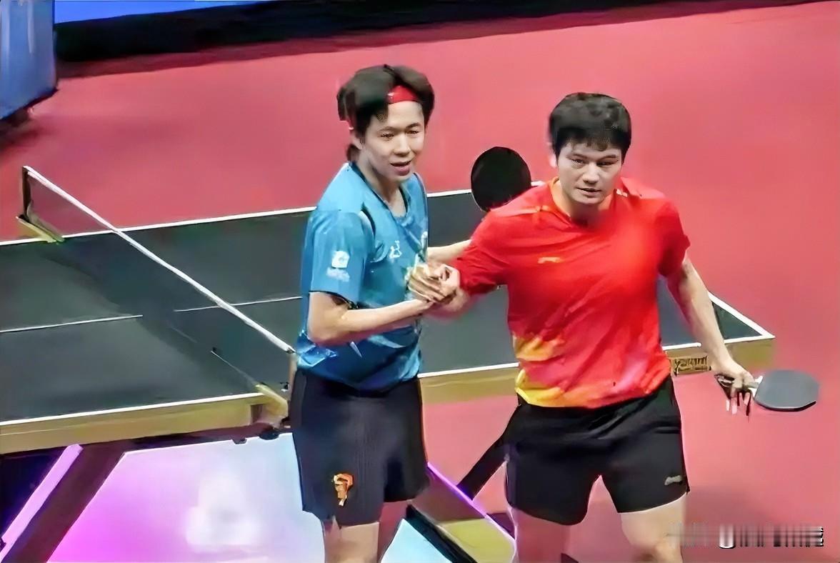 海口亚洲杯乒乓球赛刚开赛，重庆冠军赛的国乒名单又公布了：
男单：王楚钦、林诗栋、