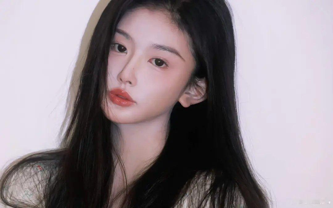 孔雪儿是不是整过头了？现在很僵 ​​​