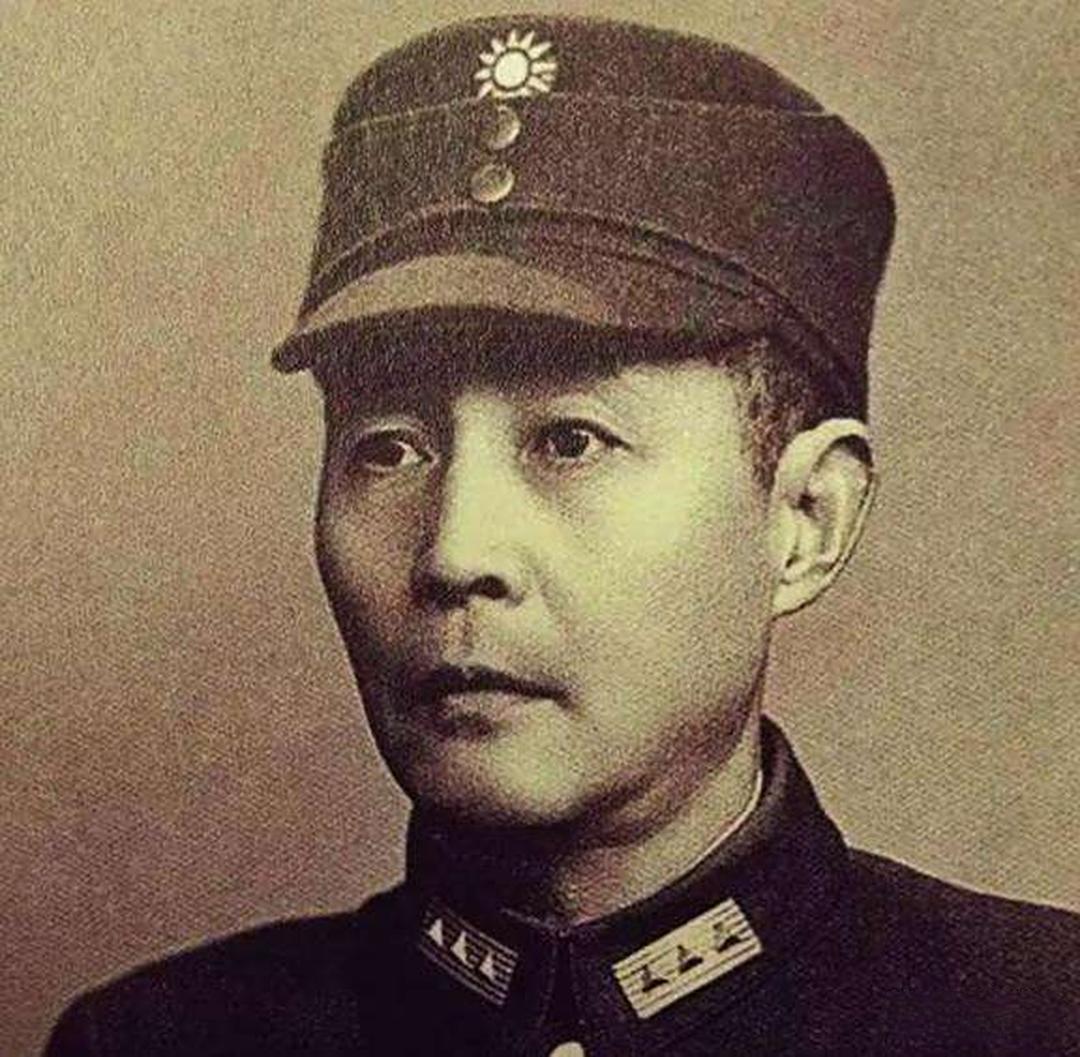 1938年，国军上将钱大钧走进军统湖北站，掏出手枪，当场打死副站长杨若琛，随后盯