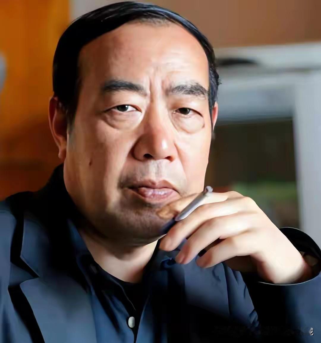 是贾平娃，还是贾平凹？一字之差，道尽半生虚伪！
《红楼梦》神谶应验：世间万般皆是