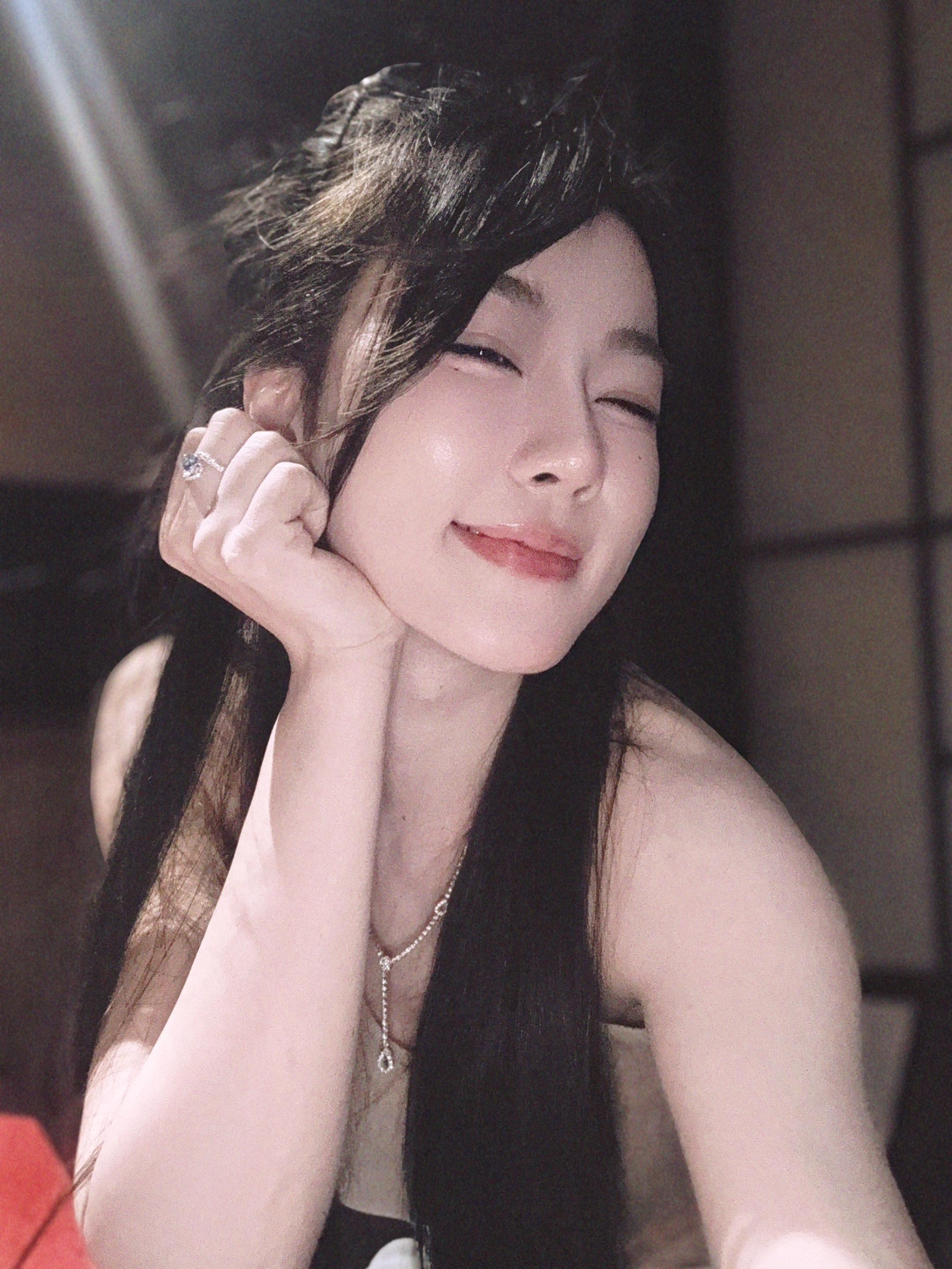媚 明媚的媚
