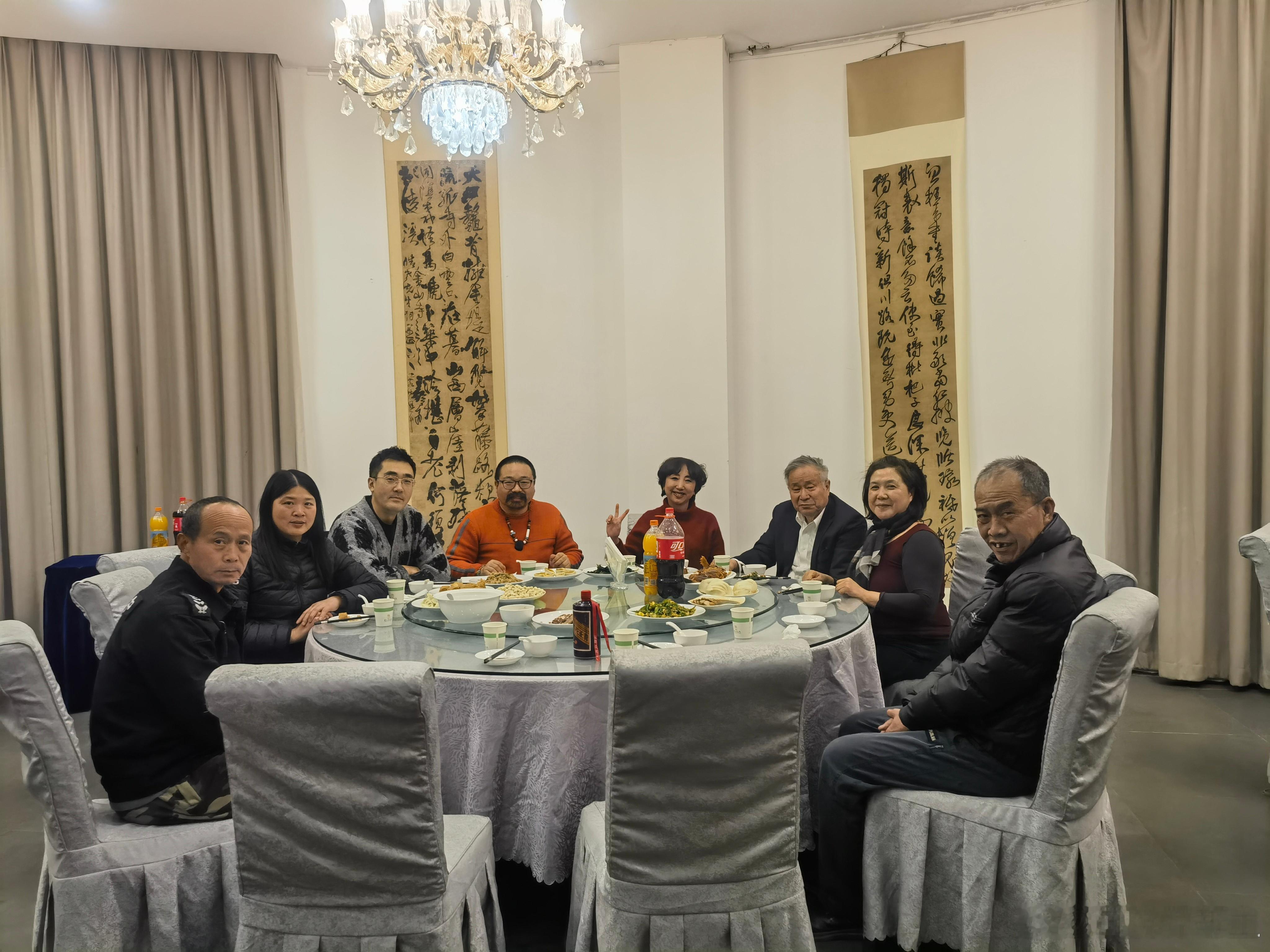 与李庚院长欢度除夕。 篆刻[超话]  