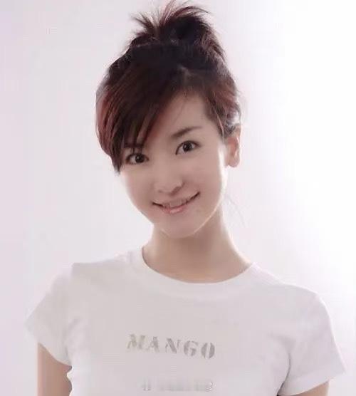 这还是当年演小燕子的李晟吗拒绝再演少女，40岁的李晟活开了！配角也认真演，反派也