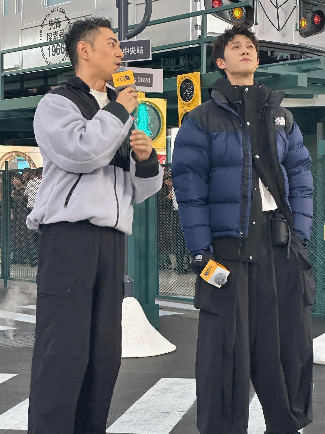 李昀锐穿羽绒服李昀锐不热吗哇塞 ​​​