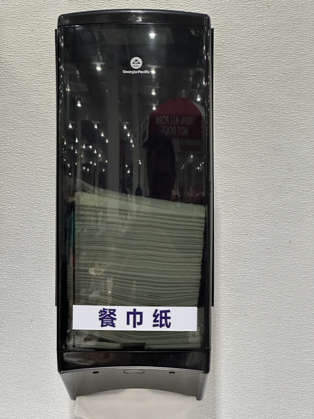 开市客免费餐巾纸很高级么 大妈们一拿几十