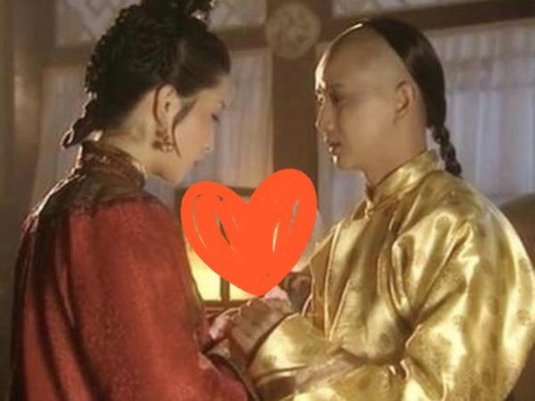 1665年，11岁的康熙娶了年仅12岁的赫舍里氏，不料，洞房时已经等不及的赫舍里