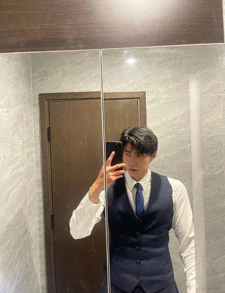 马小宇浑身上下高冷的只有外套  190西装暴徒拽感拉满，一张嘴秒变操心老父亲，红