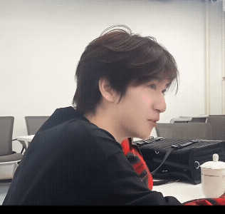 贺峻霖上课状态贺峻霖贺峻霖上课状态！一沫真挚的情话