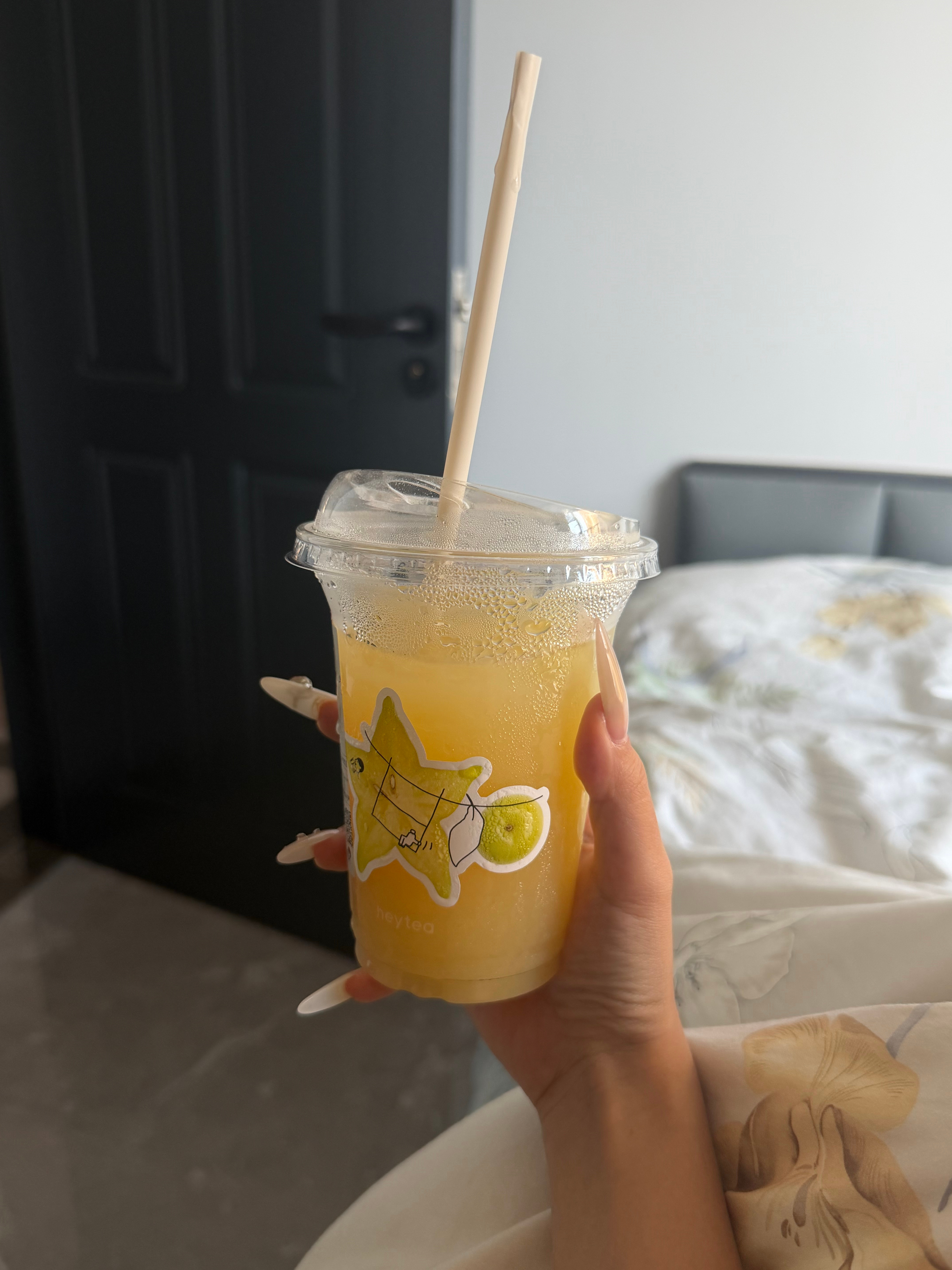 杨桃三重甘！好喝！好清爽！他刚上市那天我就想喝了但是我刚来姨妈。就一直没喝。今天