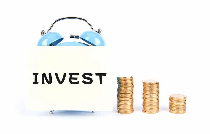 我始终认为，普通人做投资，最靠谱的路径是“认知变现+复利增长”，而不是靠运气赚快