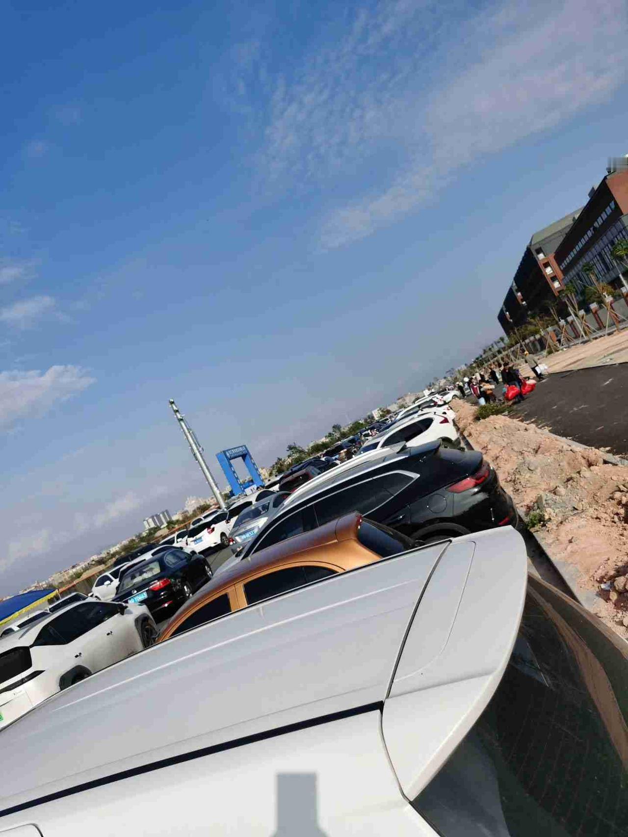 真的这么堵？

泡面干上！

心情糟透了！！

带定位晒今日生活
我的今日状态：