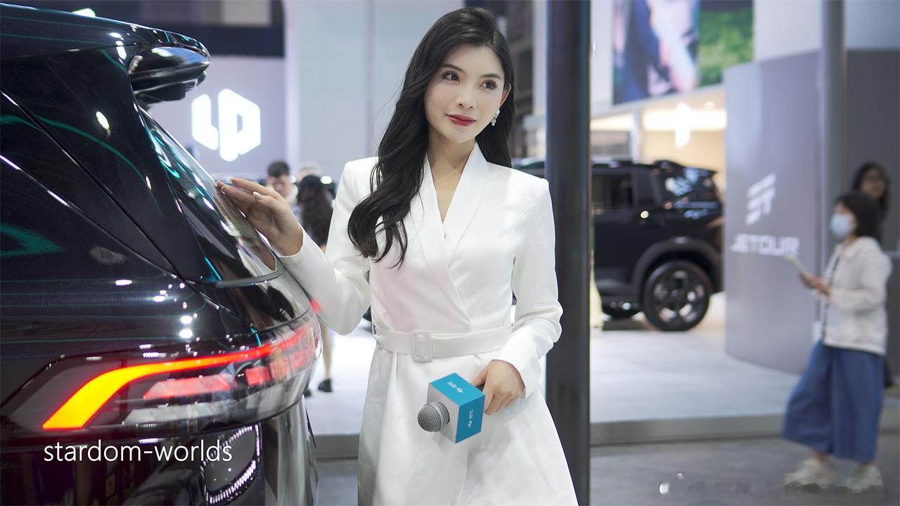 2025东莞春季车展 美女主持人 车模 27 