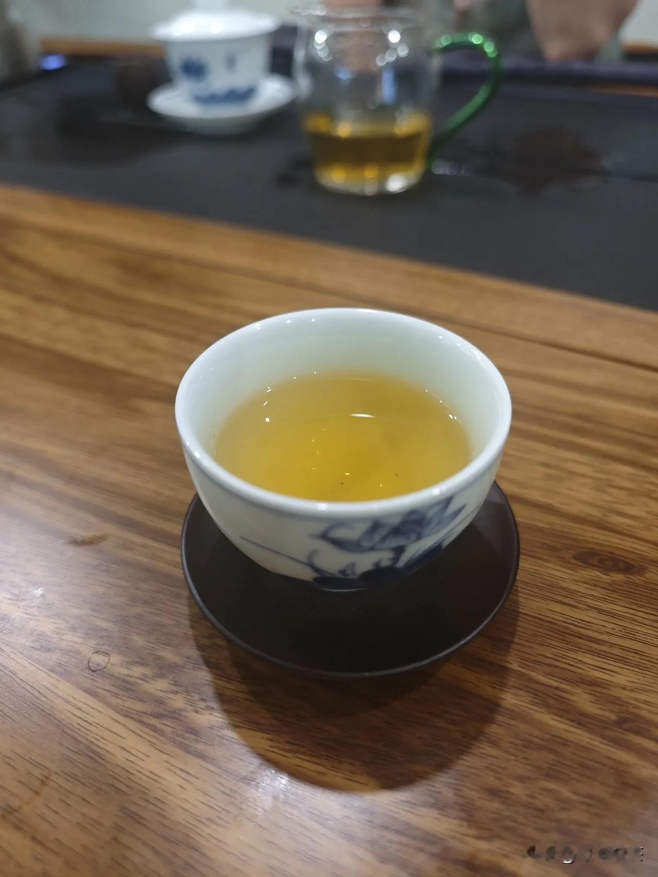 山头茶为啥越来越不好卖？
​原本，稀缺产品市场上最受欢迎，
品类分得越细，越紧俏