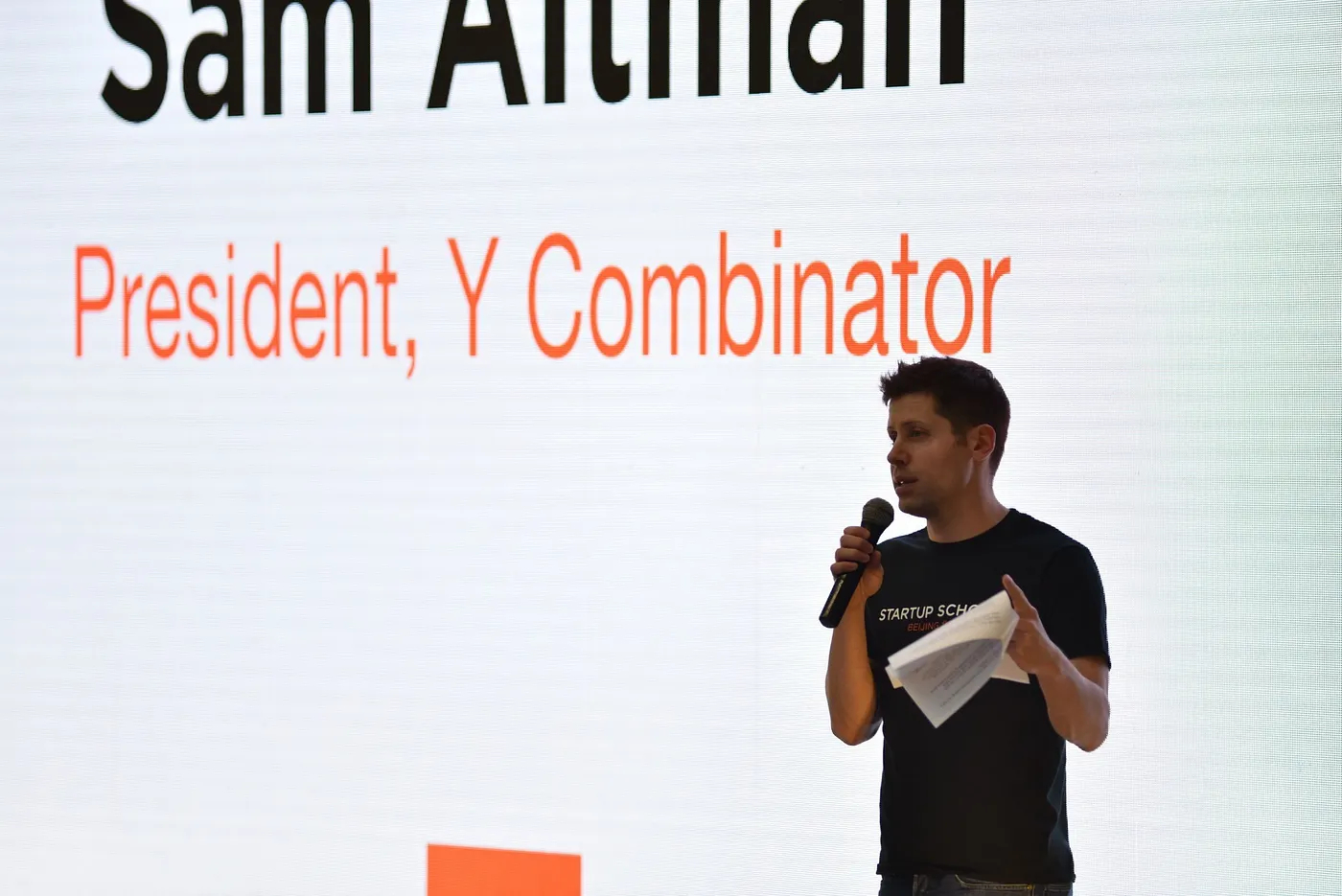 2018年，奥特曼在北京参加Y Combinator 举办的Startup Sc