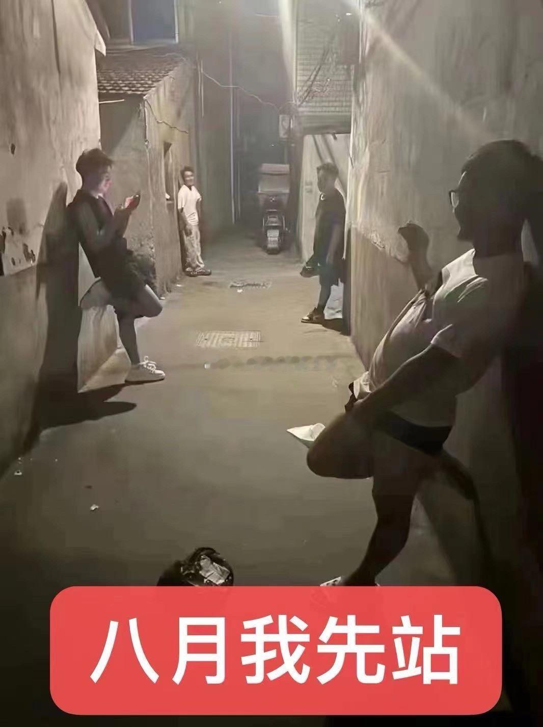 玉米 今天发了几条了！！！这应该是我粉头发的最后一条 明天回深圳[馋嘴][馋嘴]