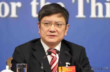 浙大教授郑强，曾抛出惊人言论！
他曾表示，中国是人口大国、劳动力大国，人工智能要