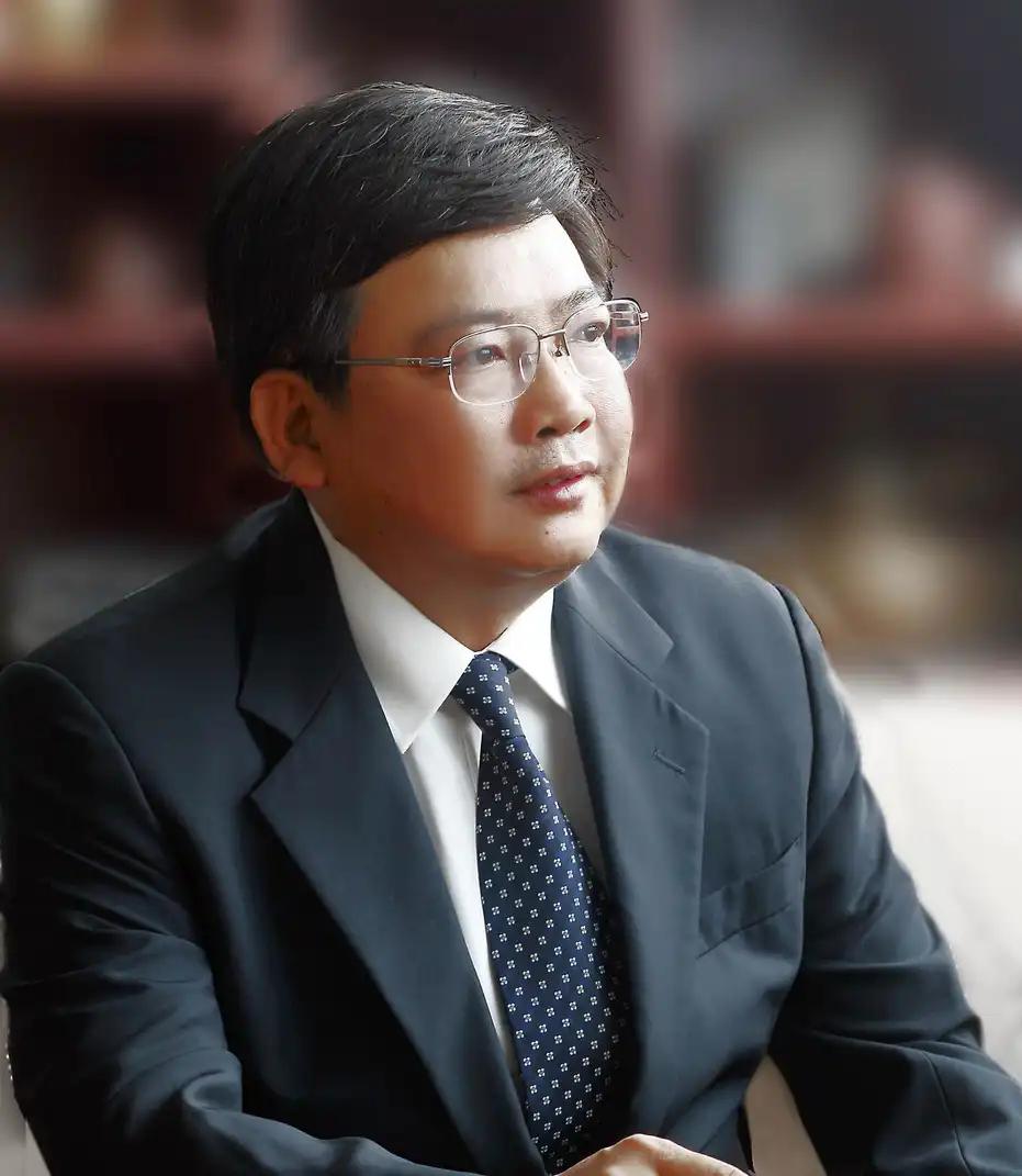 就在刚刚，界面快讯传来消息，广西医科大学原校长赵劲民官宣了！ 看了他的简介，赵劲