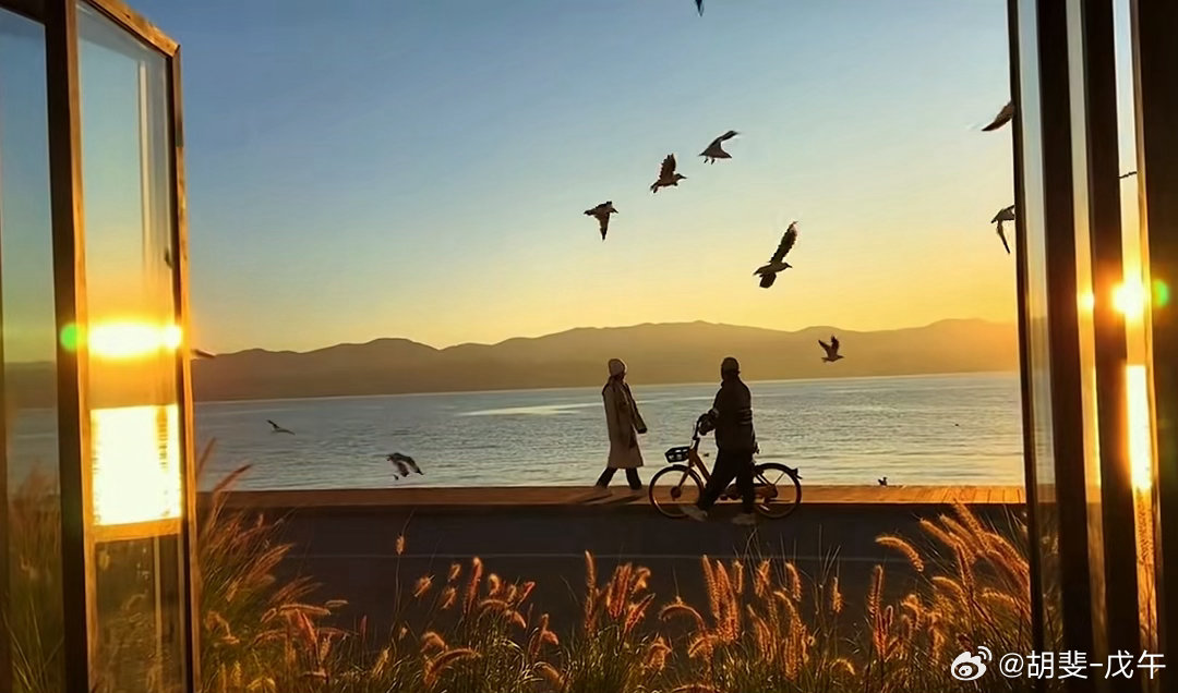 有点道理：1）取一万块钱现金，每天往河里扔一千，扔完内心毫无波澜，你就可以玩基金