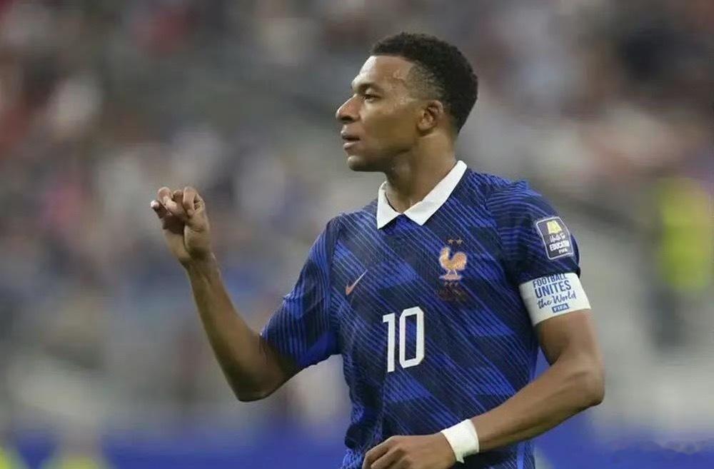 FIFA实力榜姆巴佩进攻第一恭喜姆巴佩进攻第一，虽然法国队止步四强，但是姆巴佩在