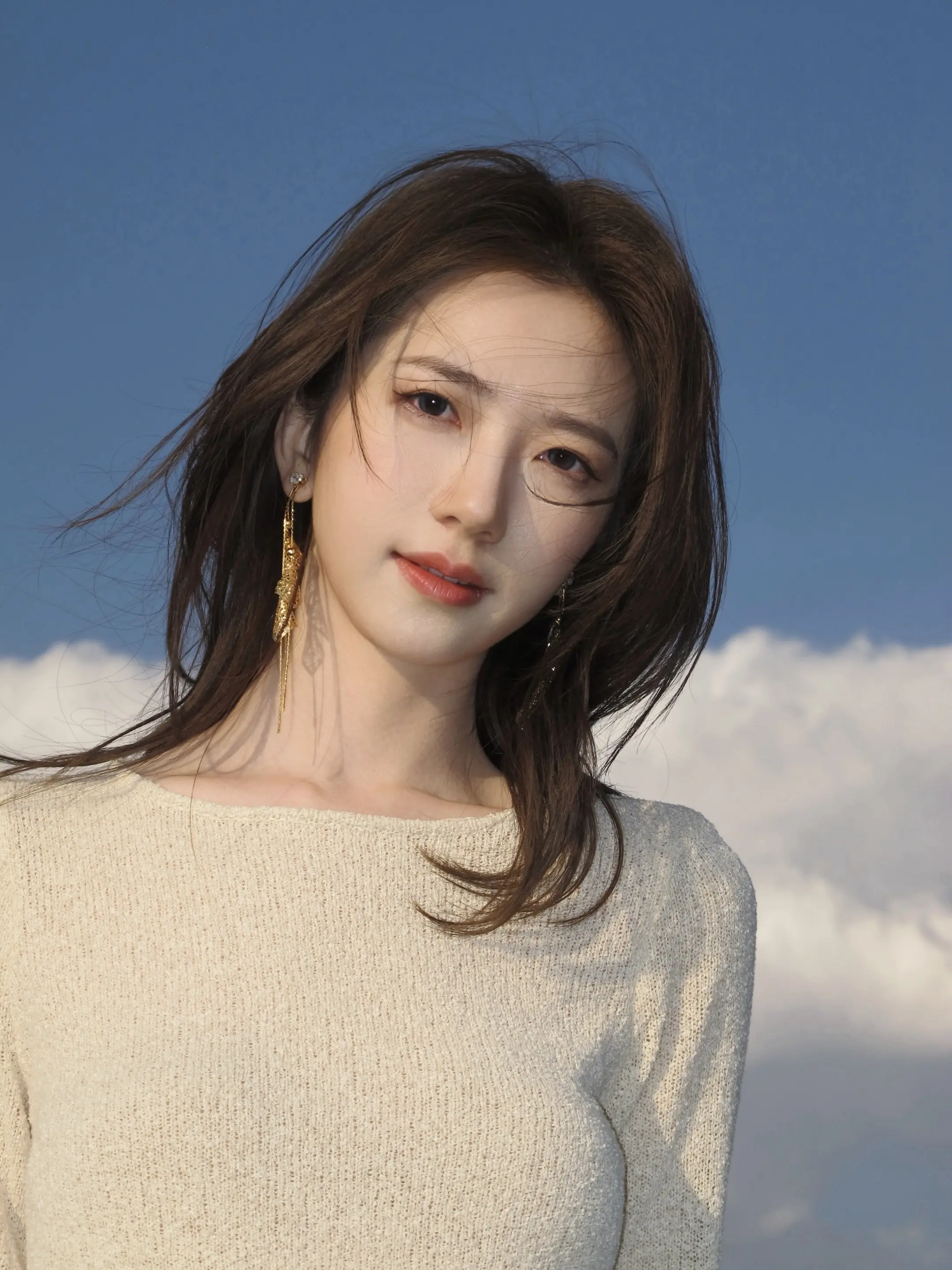 那天盯着你看了很久 我在想 我们还有几面