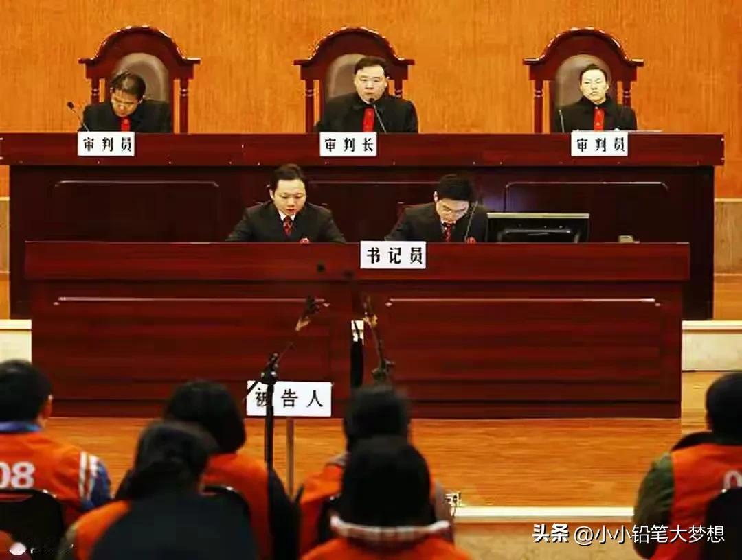 四个少年躲过了死刑，竟然相视而笑，他们在作案之前就说过：“我国刑法规定没满18岁