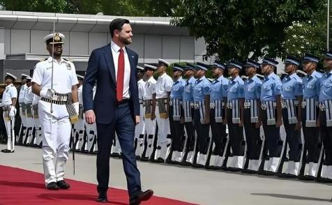 极有可能万斯会当选总统！如果万斯真的当上总统，对全世界都绝非什么好事！因为万斯年