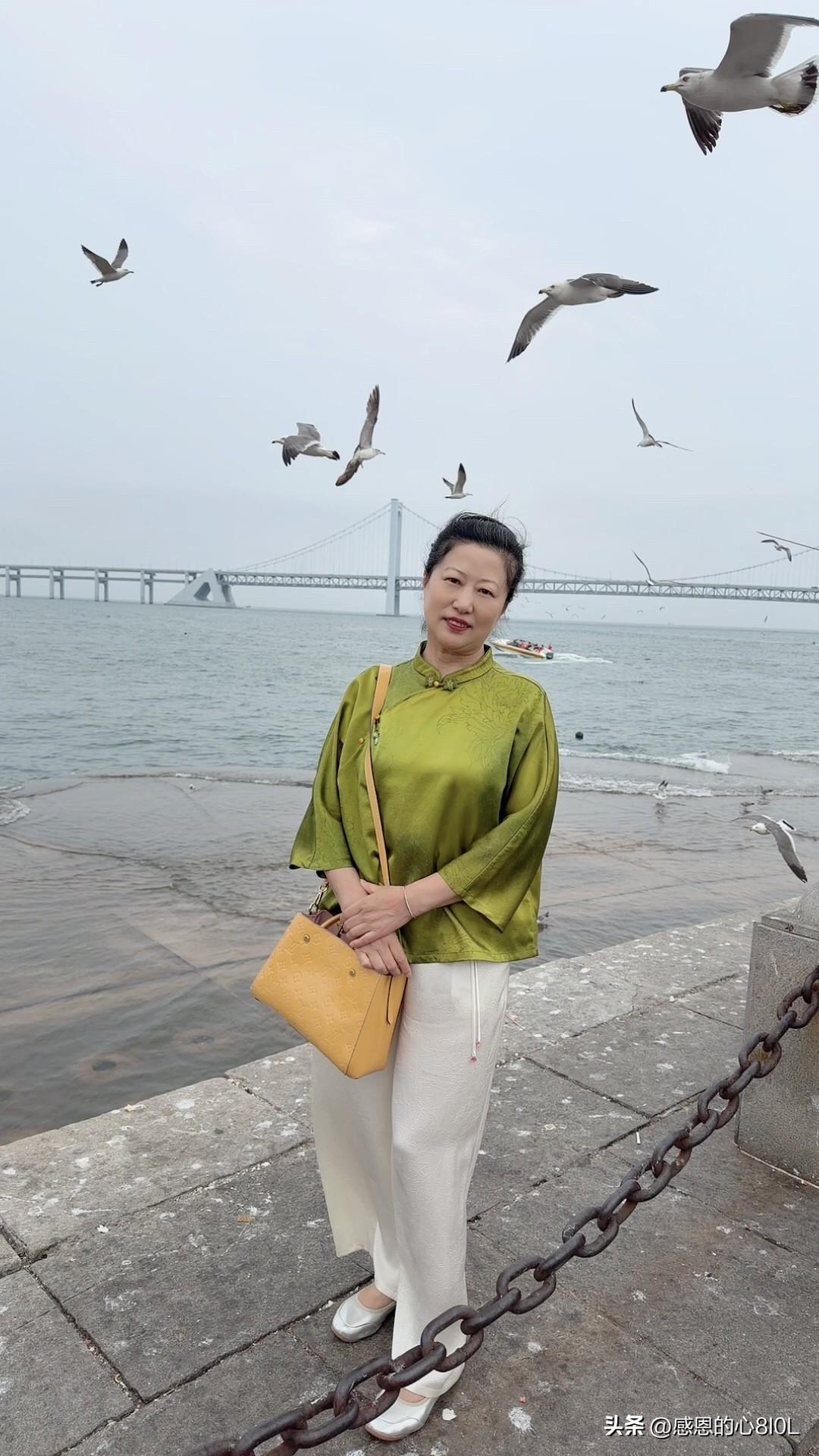 61岁的顿悟

今年61岁，是个单身老太太。

女儿总温柔劝我：妈妈，你要是觉得
