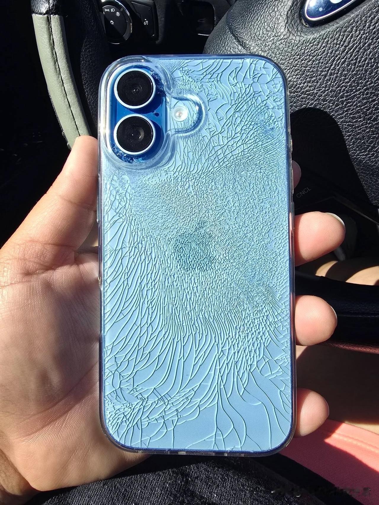 149%对72%，这组数字打了多少人的脸。iPhone 17系列国内出货量刚刚反