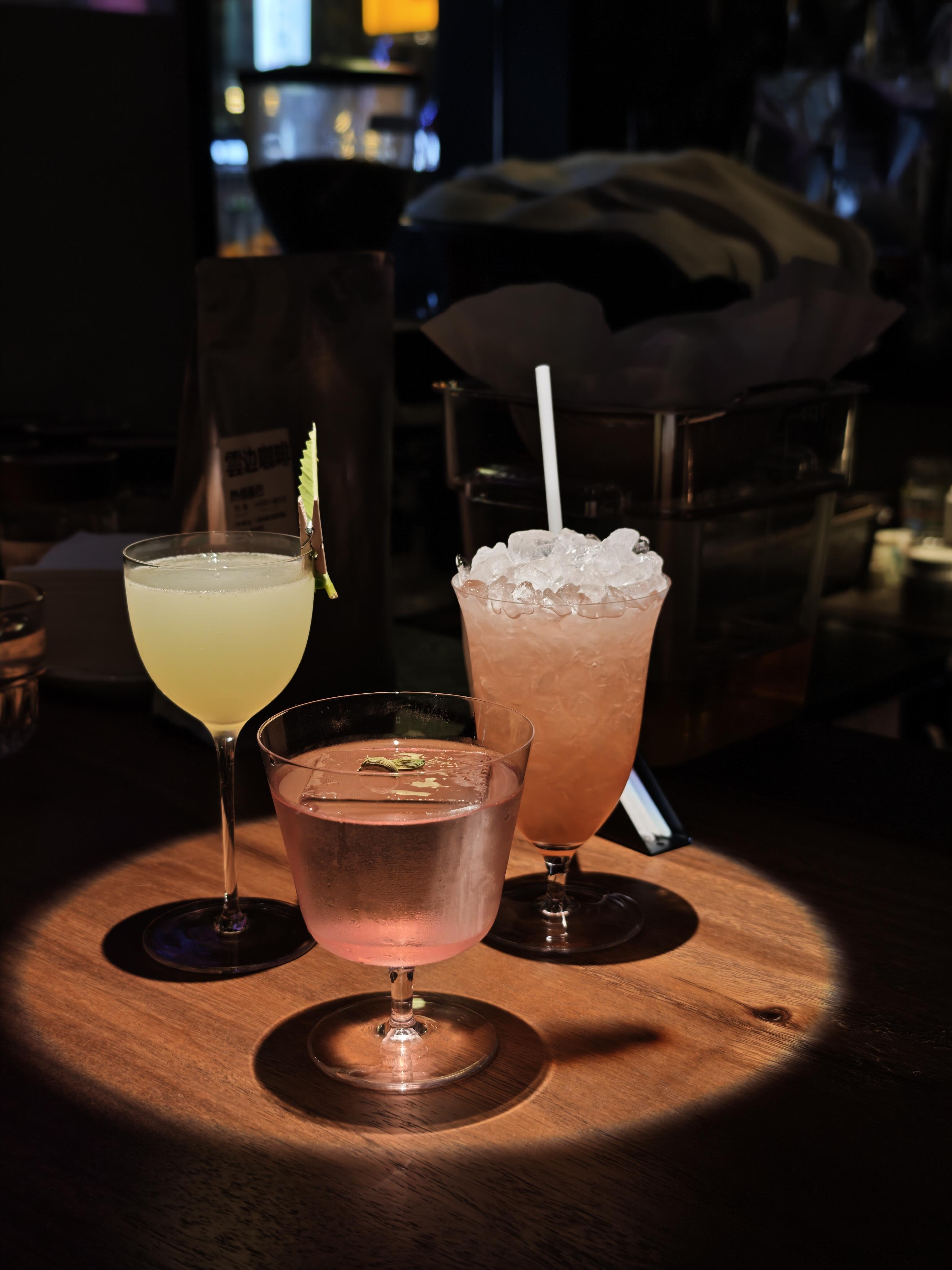 身体受不了酒精,但心情需要,情绪需要。 